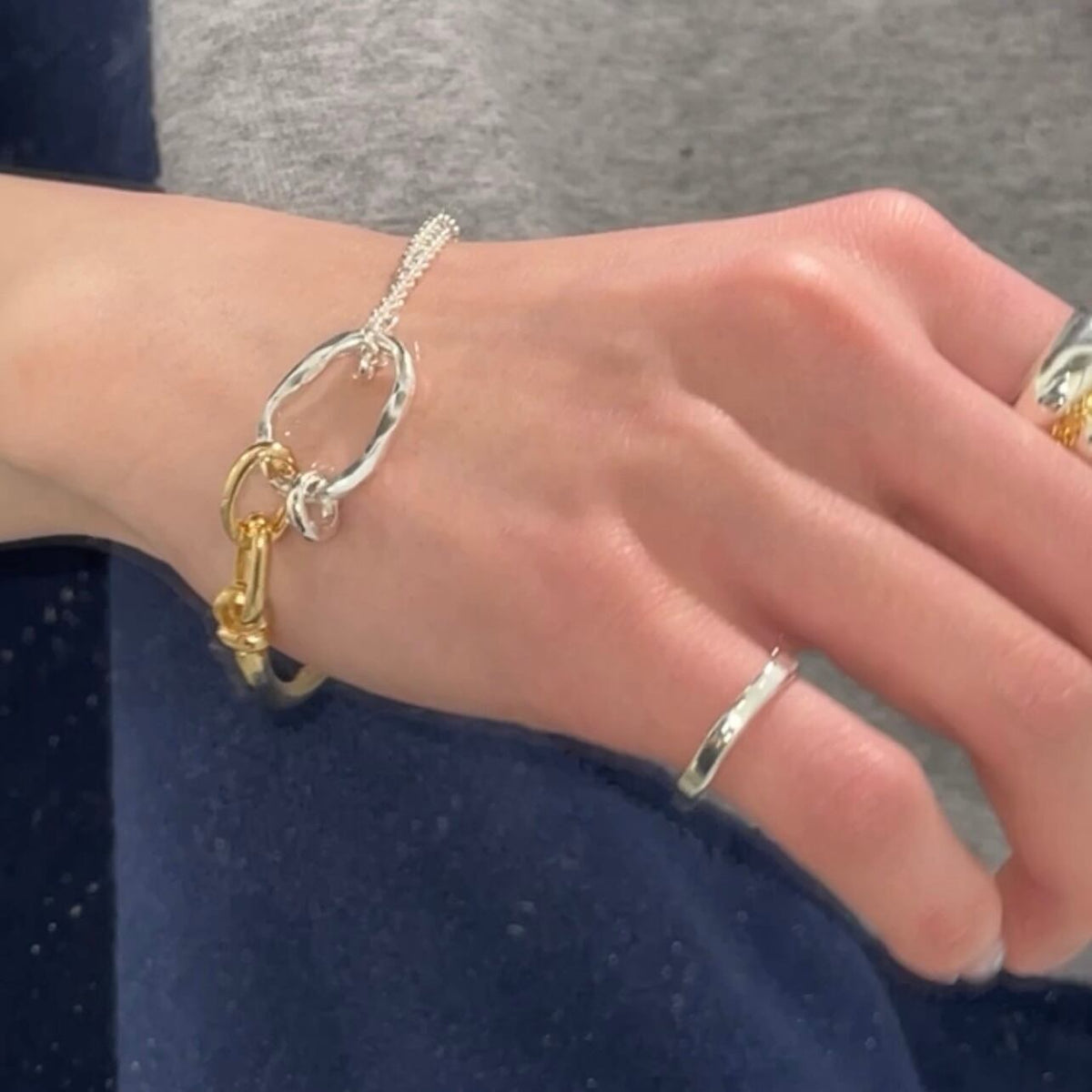 Bangle with Chain 3.0S