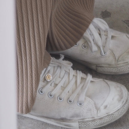 daisy shoes charm
