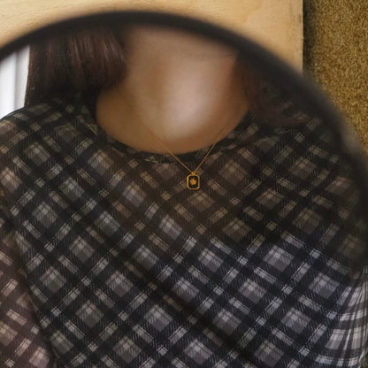 empy necklace