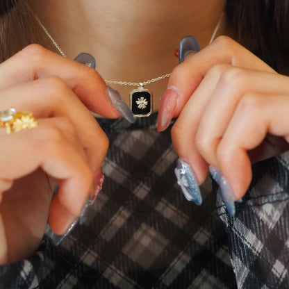 empy necklace