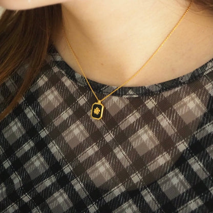 empy necklace