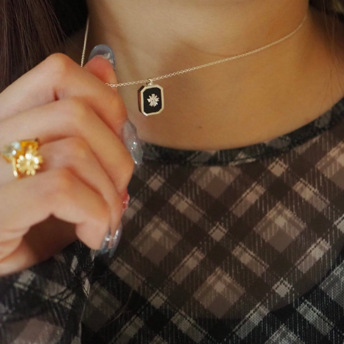 empy necklace