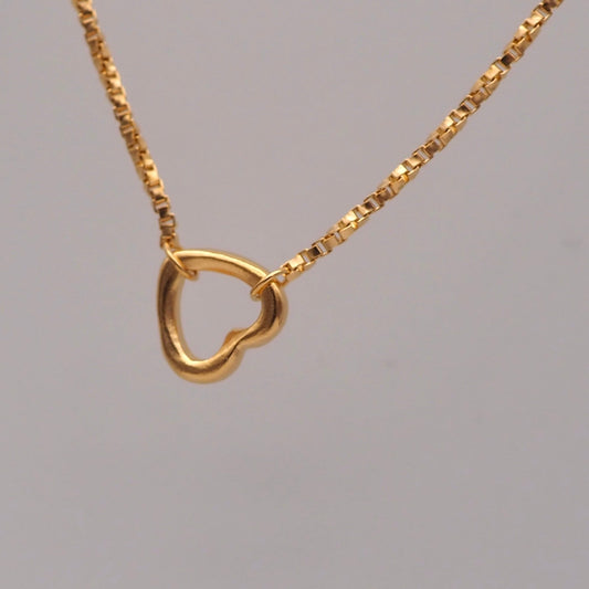 heart K necklace