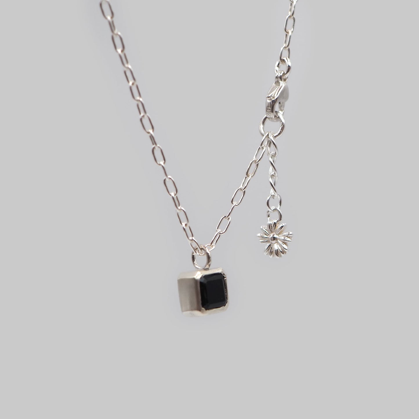hopy necklace