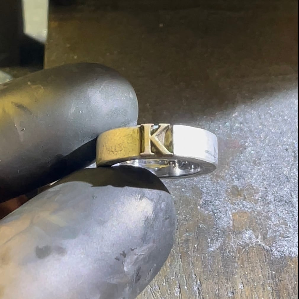 initial plain ring