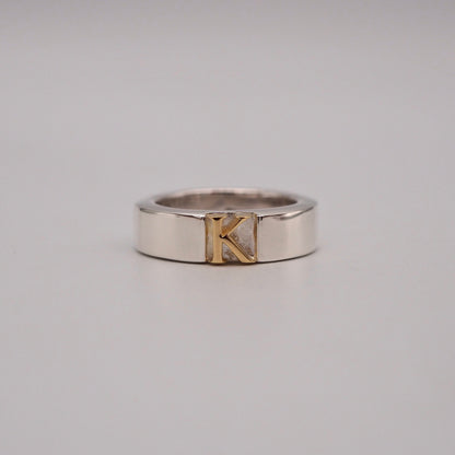 initial plain ring