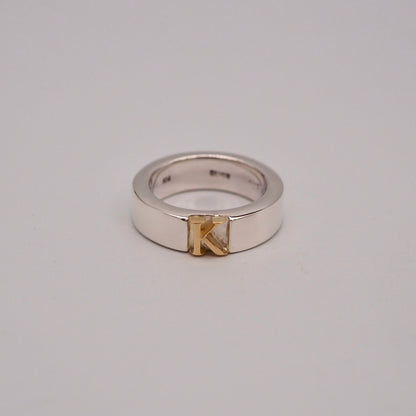 initial plain ring