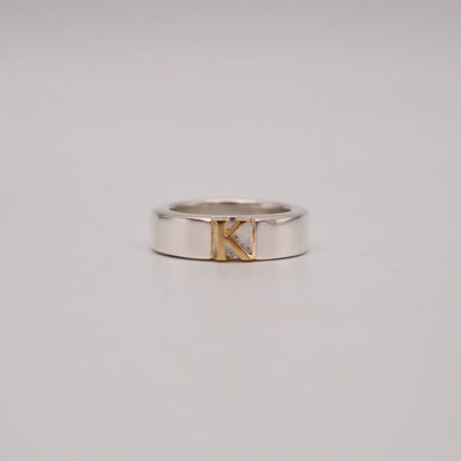 initial plain ring