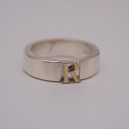 initial plain ring