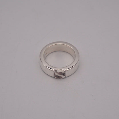 initial plain ring