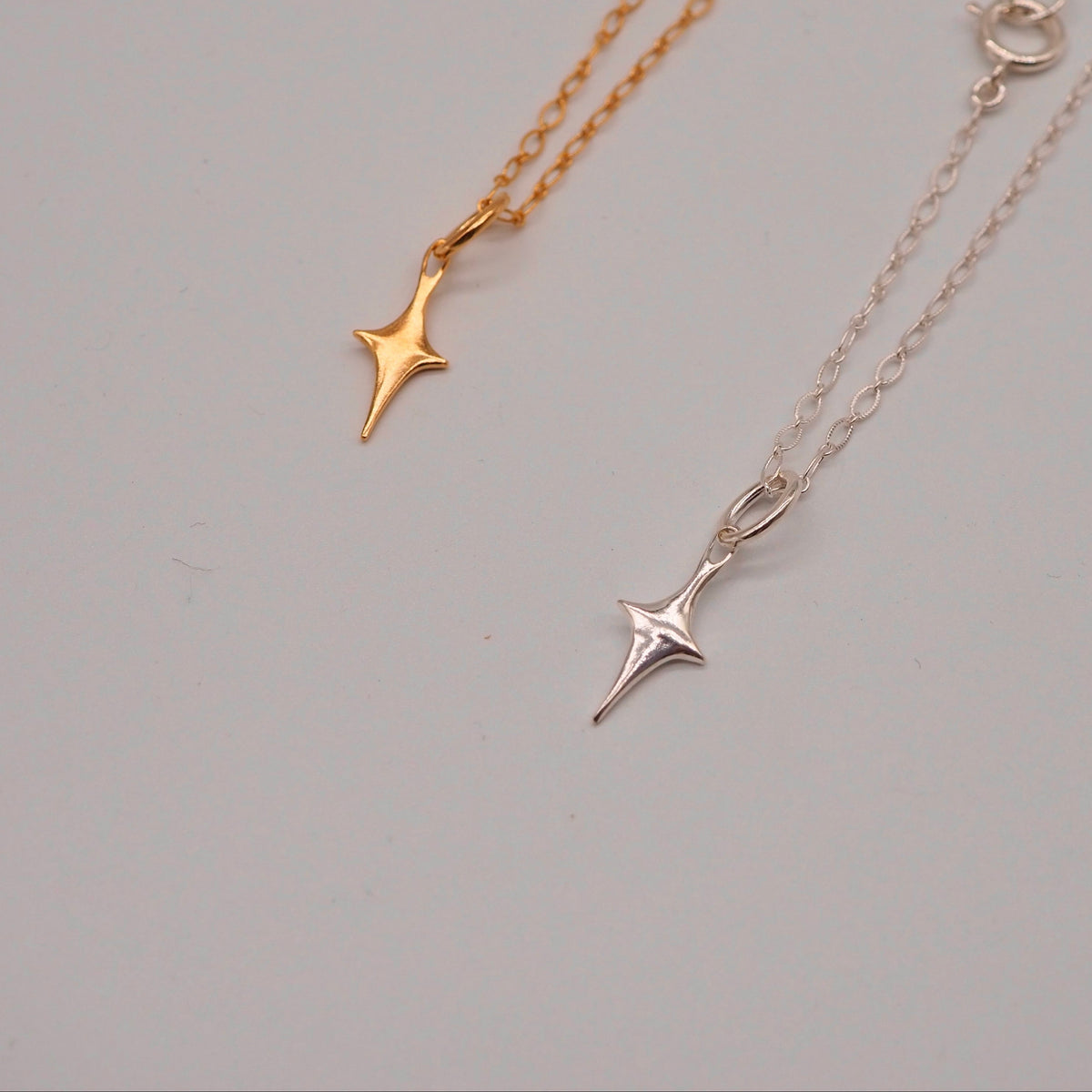 kaganalu LU necklace