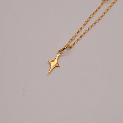 kaganalu LU necklace
