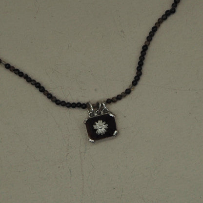 onem te necklace