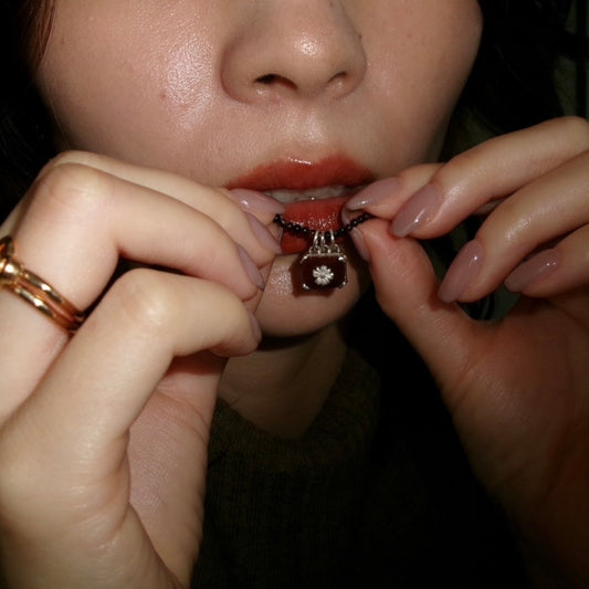 onem te necklace