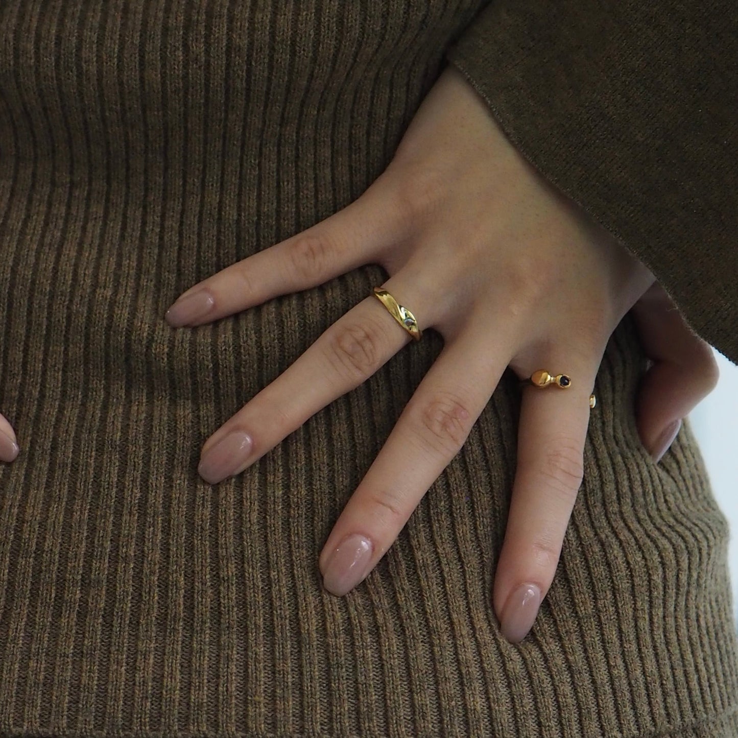 sg.delicate ring
